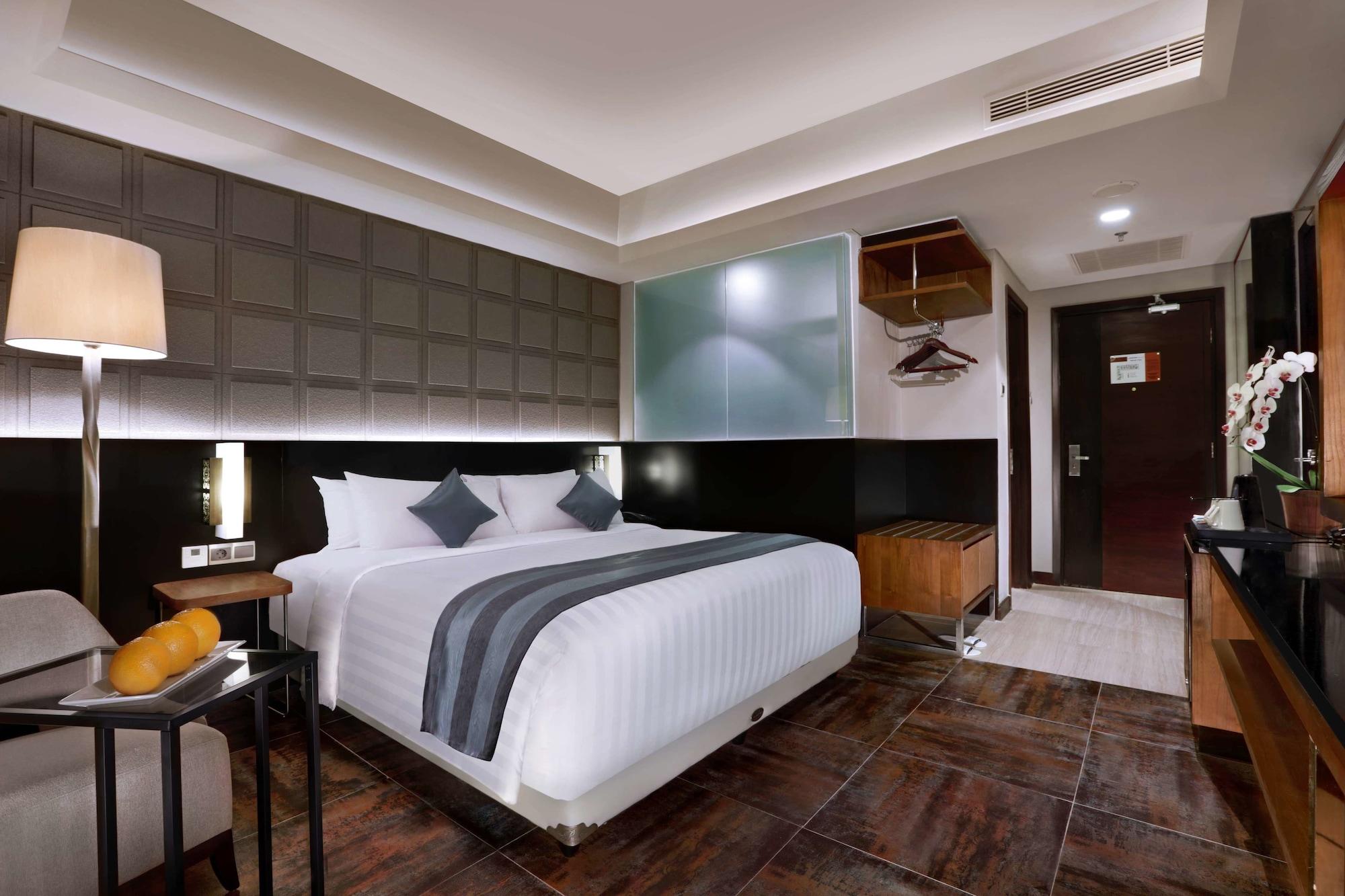 Aston Pasteur Hotel Bandung Eksteriør billede