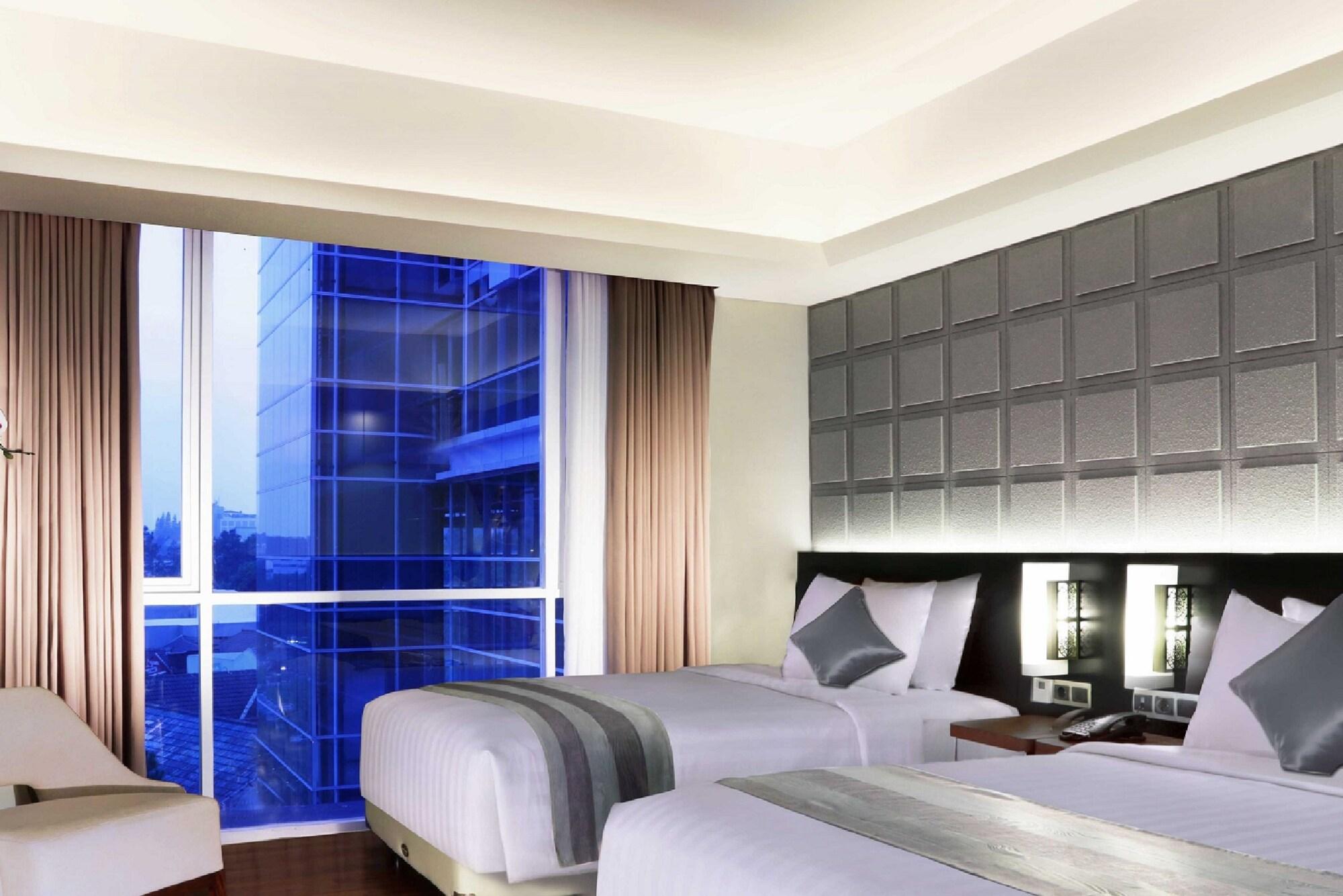 Aston Pasteur Hotel Bandung Eksteriør billede